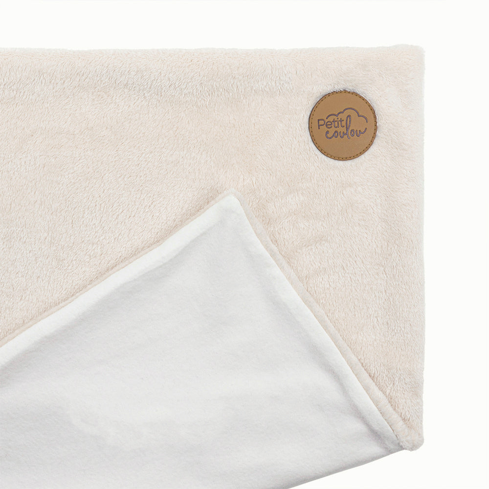 Small cream blanket in minky polyester fur for baby car seat by Petit Coulou