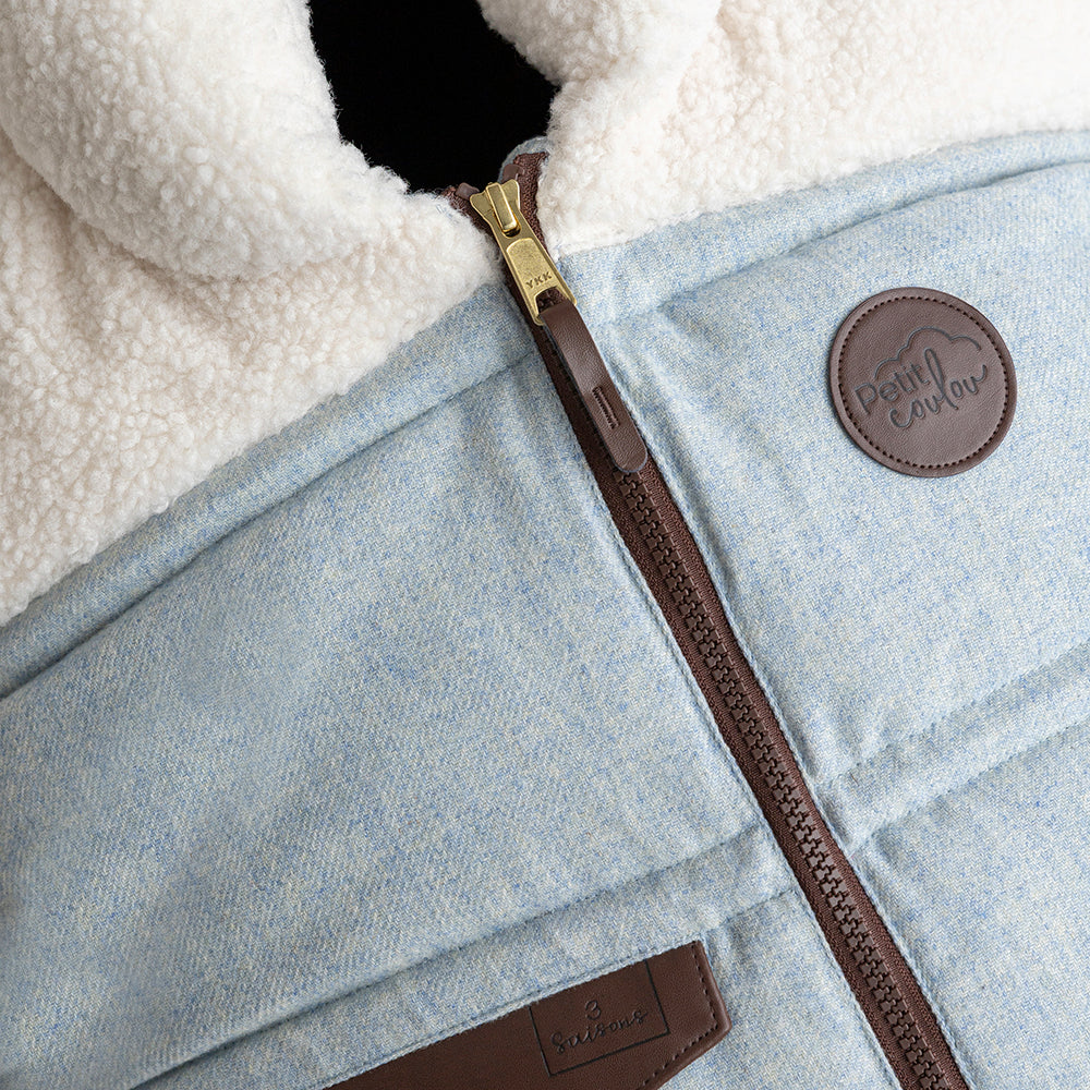 Logo en cuir synthétique Petit Coulou brun foncée avec fermeture éclair brune et curseur or