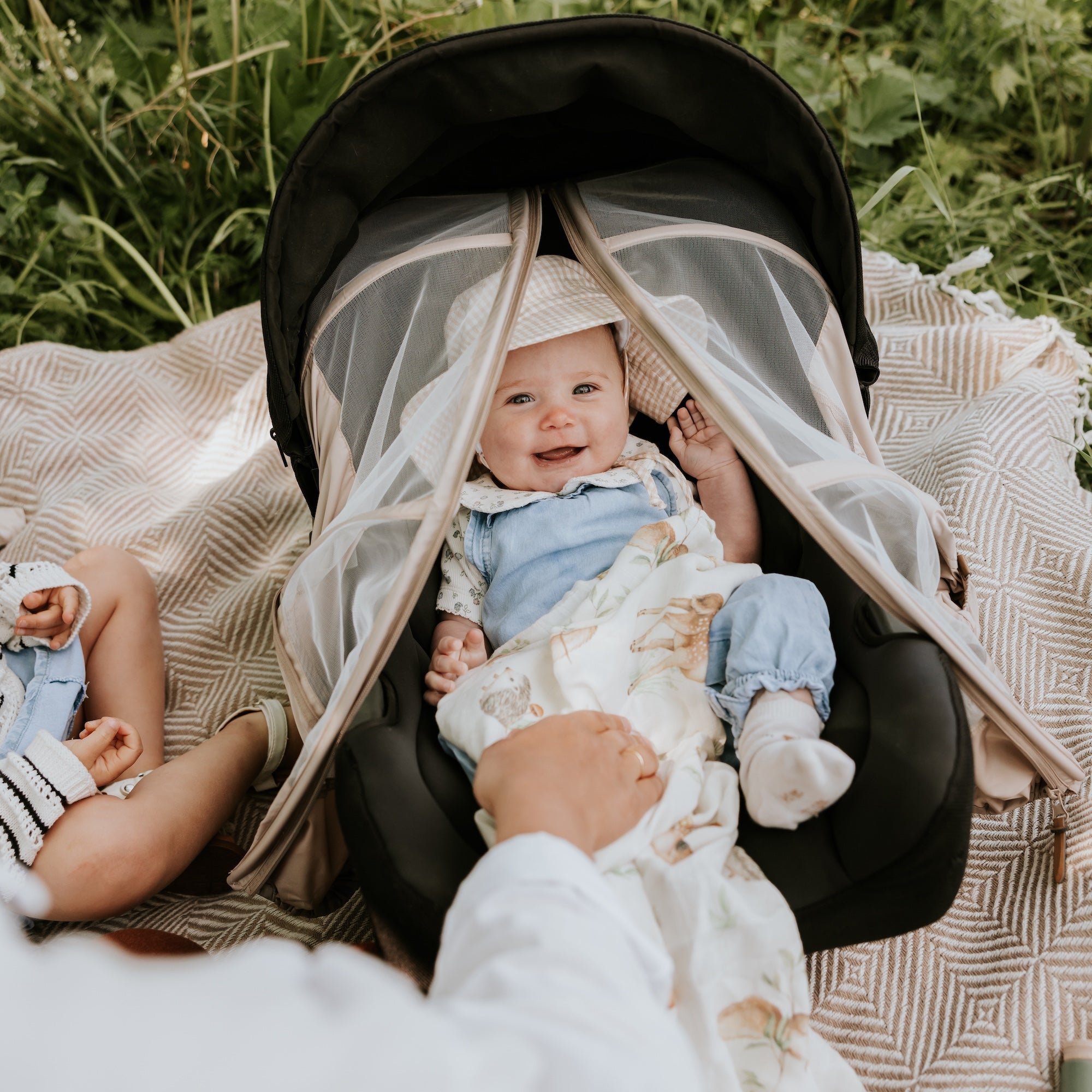 Combo : Housse été pour siège d'auto et chapeau soleil