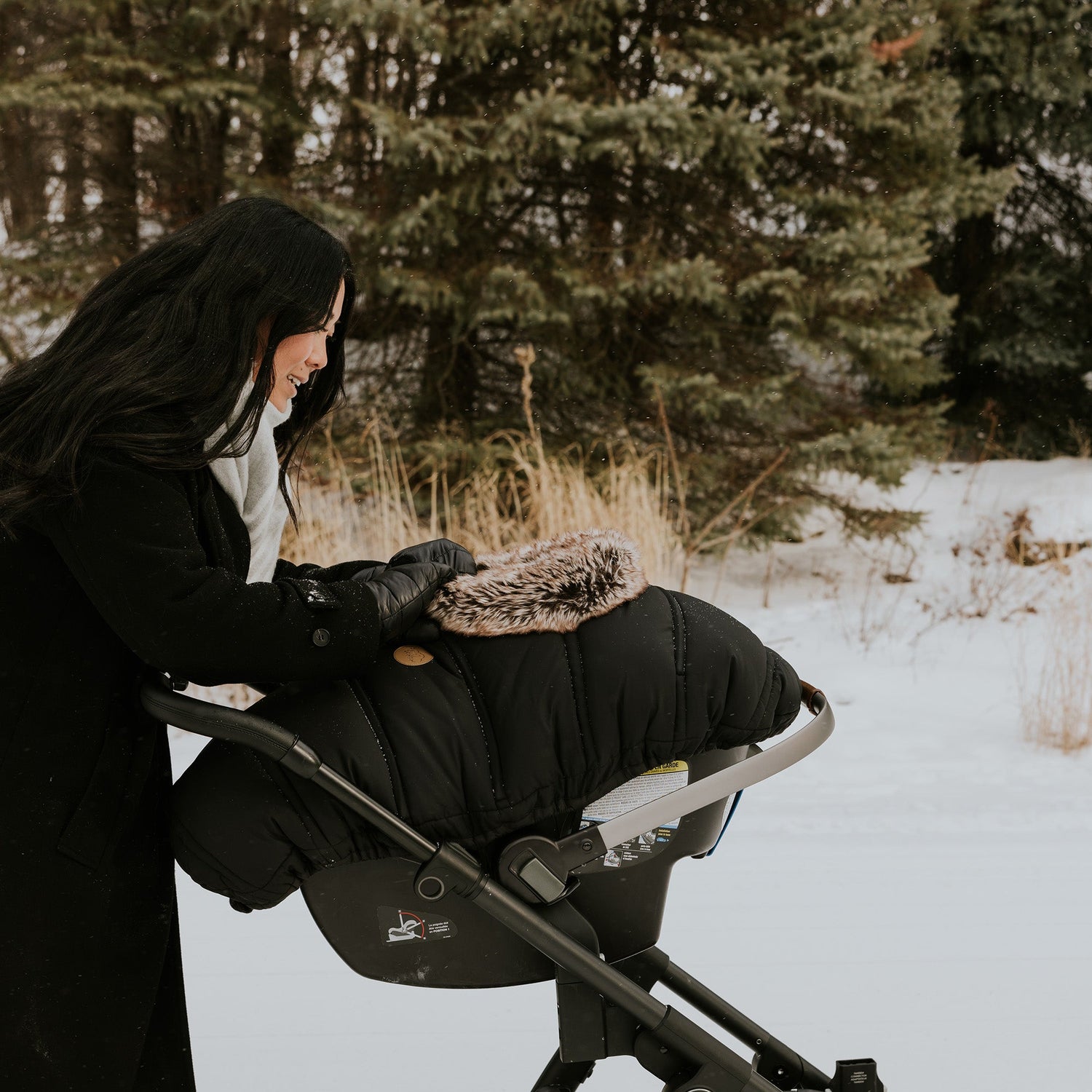 Housse d'hiver pour siège d'auto : Pourquoi 100,000+ familles canadiennes ont choisi Petit Coulou