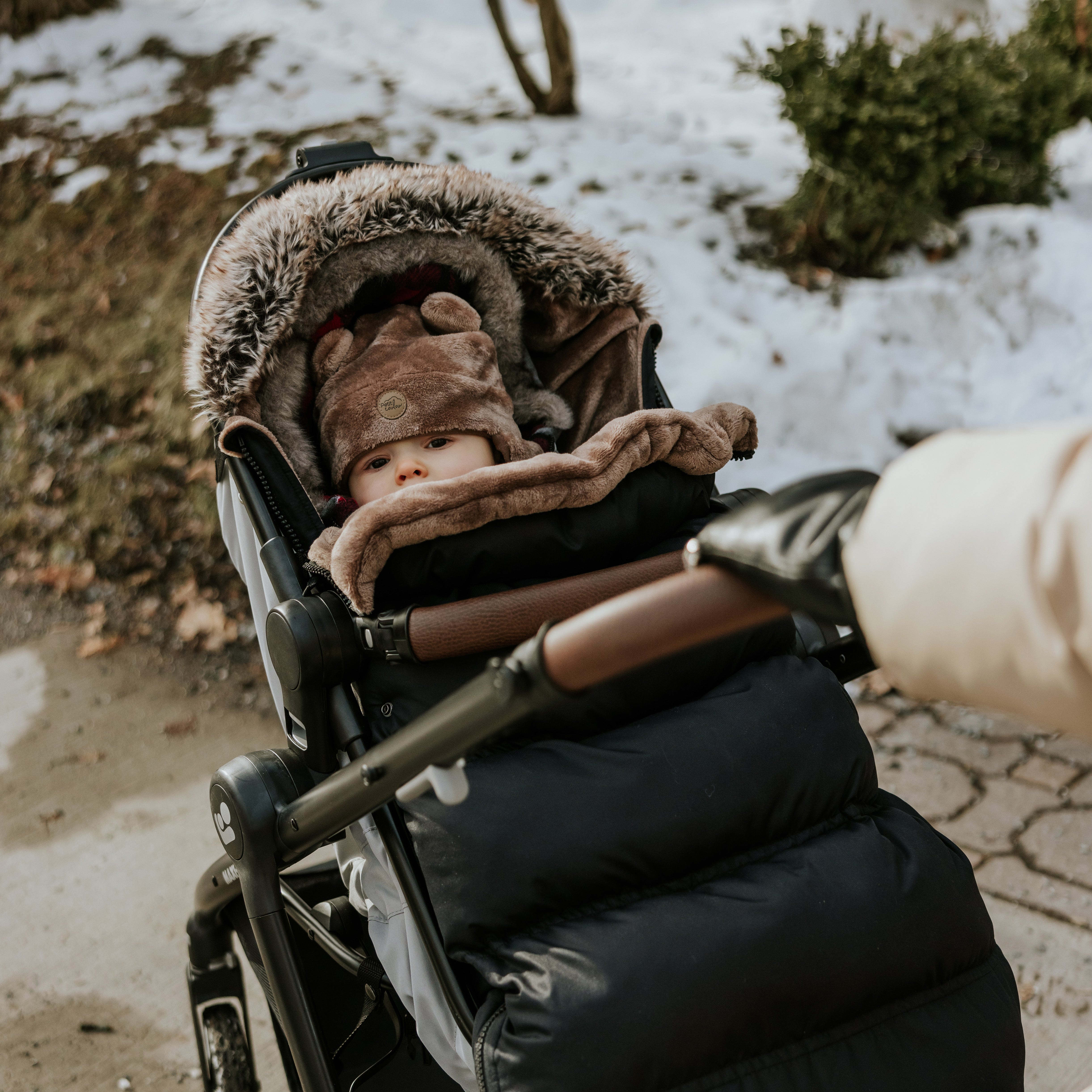 Ensemble : Housse chancelière avec une tuque ourson