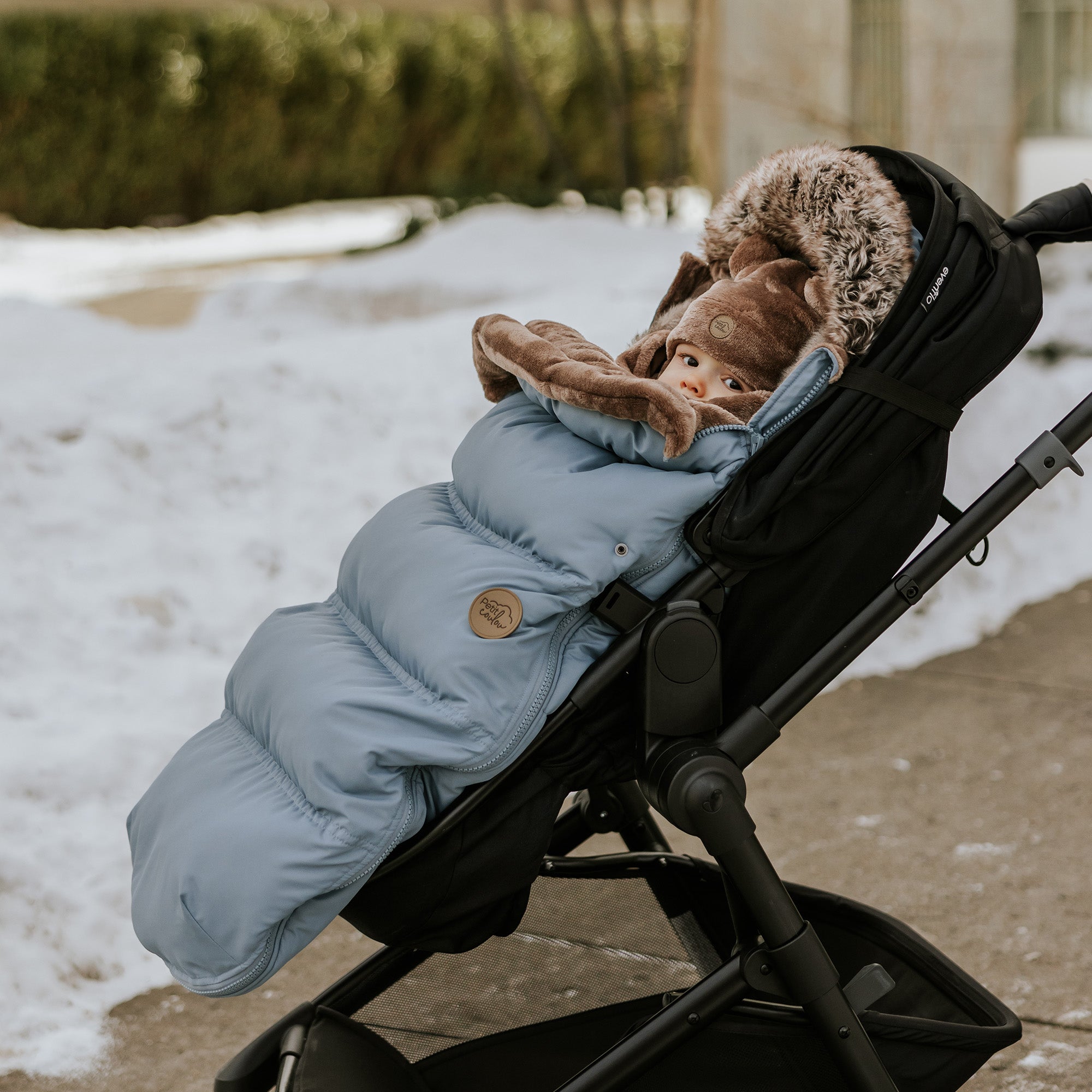 Ensemble : Housse chancelière avec une tuque ourson